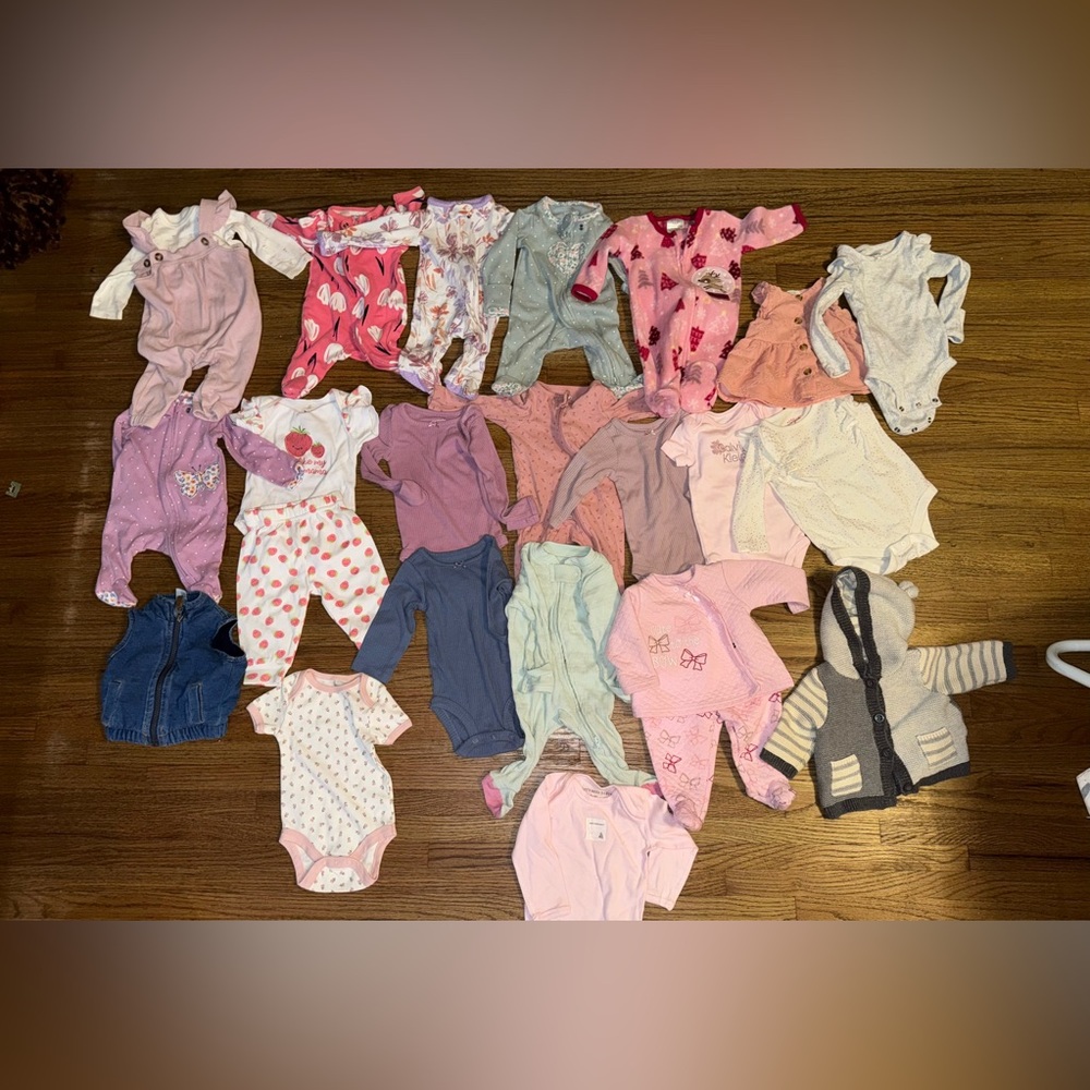 Baby girl clothes lot